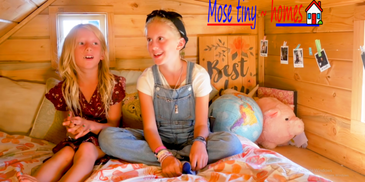 Mom + 2 Daughters Share TINY HOUSE for 4 Years