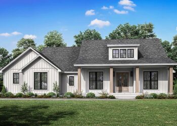 Discover the Perfect Single-Story Traditional Home: 4 Bedrooms, 2 Full Baths, and 1 Half Bath